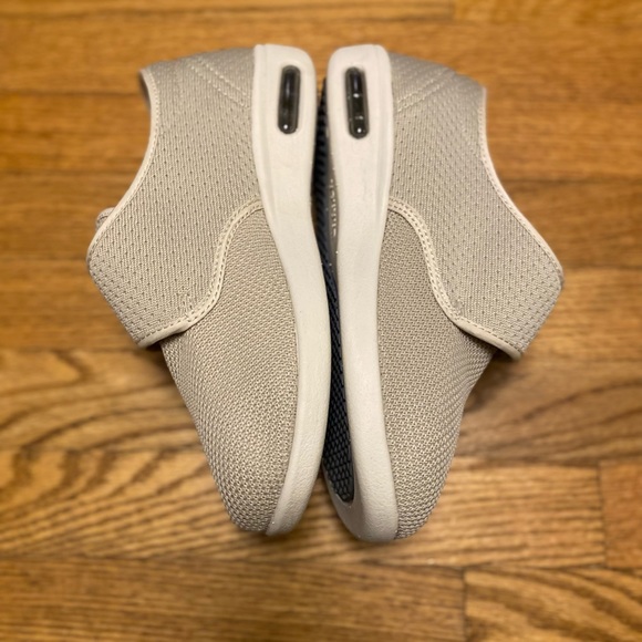 Youyun Diabetic Comfort Shoes non-slip - Picture 2 of 5